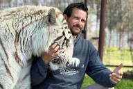 Adiestrador de animales fue matado por un tigre delante de su esposa y su hija