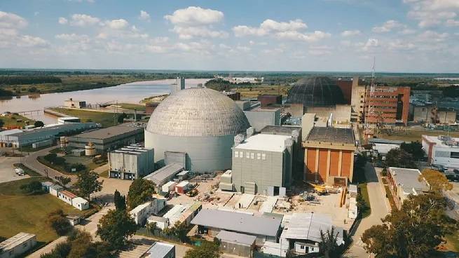 El Gobierno avanza con el proceso de privatización de Nucleoeléctrica Argentina, la empresa que opera los reactores nucleares