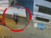 Huánuco: vecinos rescatan a mujer agredida por su pareja en plena calle