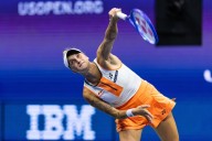 Tennis-Sabalenka gets walkover into US Open semis following Vondrousova injury
