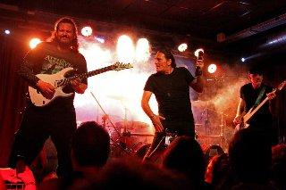 Fabio Lione’s Dawn of Victory convierte la Sala X en un reino de fantasía metálica