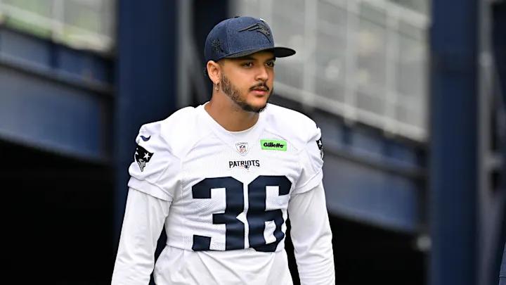 Los Patriots confían en consistencia del venezolano Borregales en debut ante Raiders