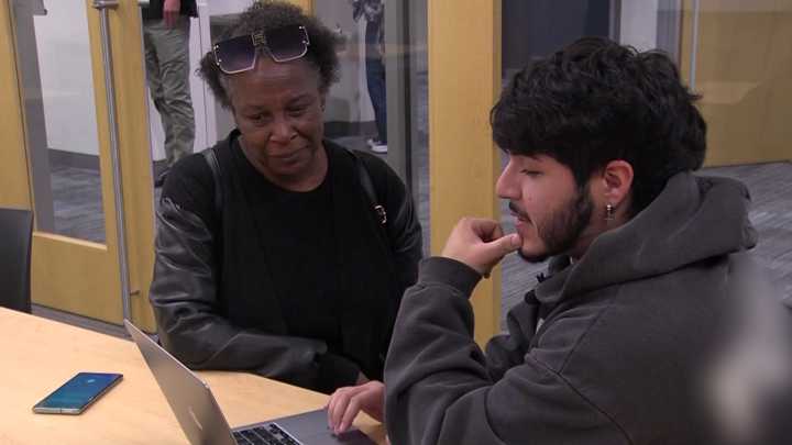 UW-Milwaukee students provide free IT support to community non