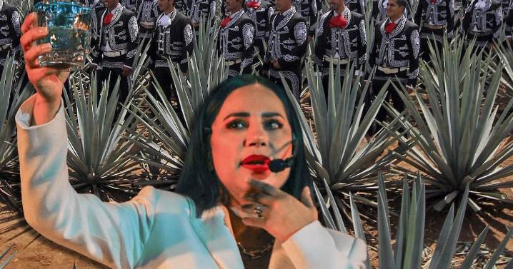 Unos ‘caballitos’ para Sandra Cuevas: Esto sabemos de su marca de tequila con 6 líneas