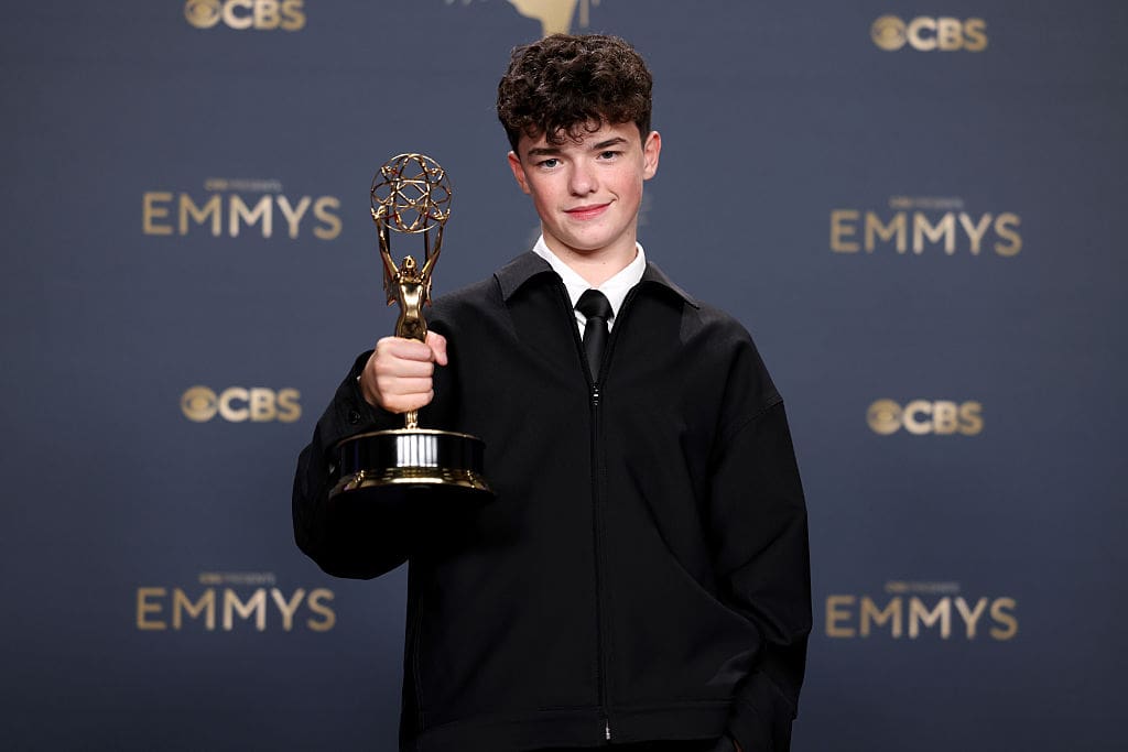 Hizo historia en su categoría: Owen Cooper es el actor de reparto más joven en ganar un Emmy por su papel en “Adolescencia”
