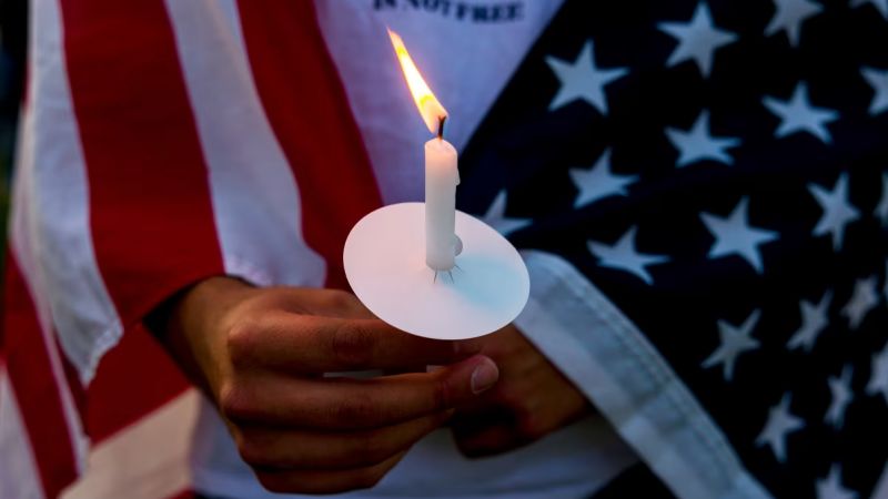 Estados Unidos espera las fatídicas consecuencias de un horrible asesinato