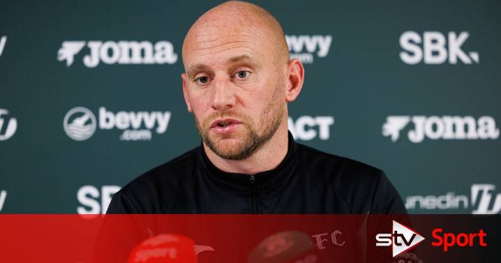 David Gray tells his Hibernian players to ‘avoid the noise’ around Rangers