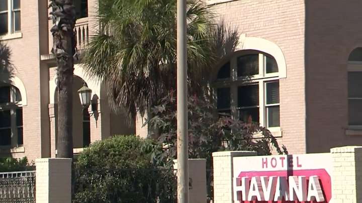 Bride ‘in shock’ after learning wedding venue will close; community rallies in support