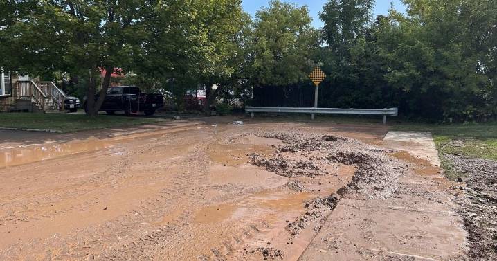 Council approves $2,000 grant for water