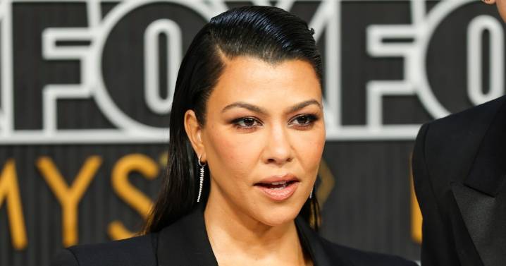 Kourtney Kardashian Debuts New Blunt Haircut