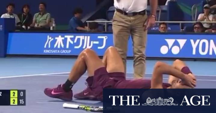 Alcaraz drops in pain