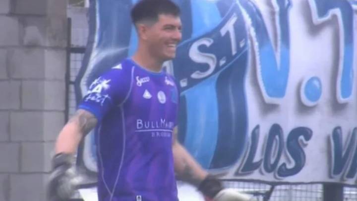 ¡Para la historia! Un ex arquero de Colón marcó un golazo de arco a arco en la Primera Nacional