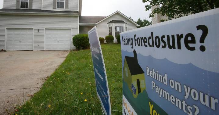 Georgia Attorney General Carr accuses Atlanta company of foreclosure scam
