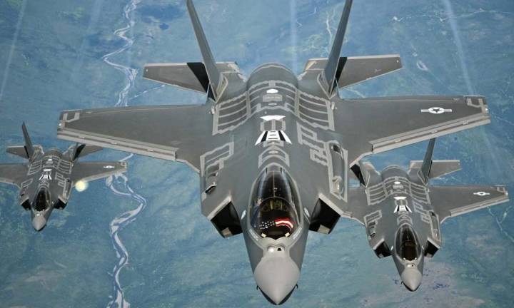 Reuters: EE. UU. despliega 10 cazas de combate F