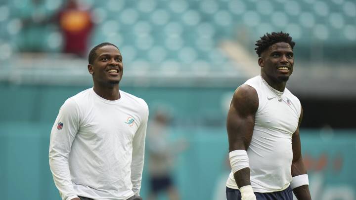 Tyreek Hill, De'Von Achane remain limited in practice