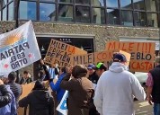Javier Milei en Ushuaia suspendió la caminata prevista por las protestas: “No sos bienvenido”