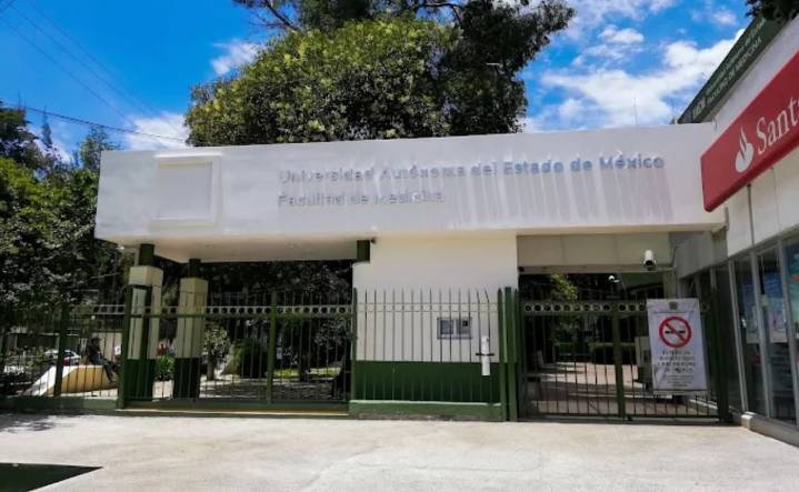 Regresan a clases estudiantes de Medicina tras negociación por CRIT Edomex