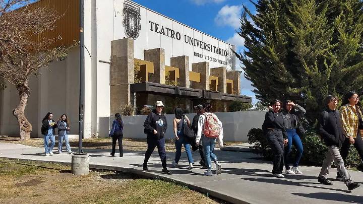 Universitarios enfrentan alza en casos de ansiedad y depresión, alerta especialista