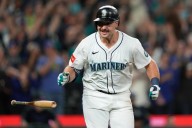 Mariners win AL West for 1st time in 24 years as Raleigh reaches 60 homers in 9