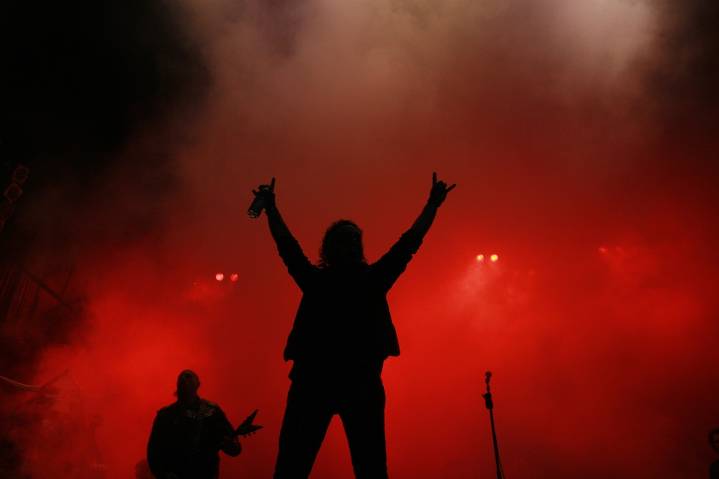 Motley Crue's Vince Neil reveals he suffered stroke, had to relearn how to walk