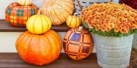 64 Easy Pumpkin Painting Ideas for Halloween 2025