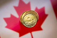 Loonie falls for fourth straight day on broad-based buying of U.S. currency