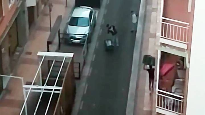 Lanzamiento de cubos y "corridas de toros" en el Casco de Zaragoza: Stop Ruido denuncia el incivismo