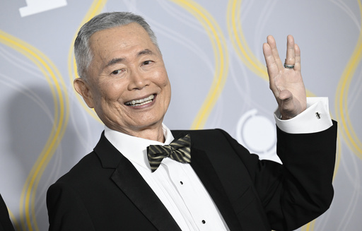 George Takei liderará la Semana de los Libros Prohibidos e insta a luchar contra la censura