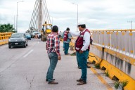 Continúan trabajos de limpieza y desazolve en el Distribuidor Vial Cholula