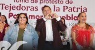 Puebla primer estado en crear la red de Mujeres Tejedoras de la Patria