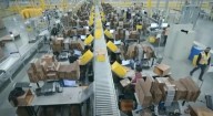 Washington Amazon warehouse workers, get a pay bump