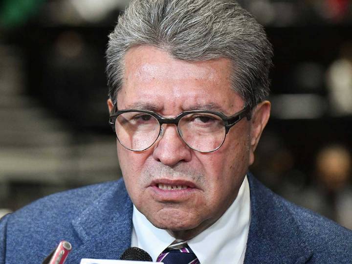 Defiende Monreal reforma para acceso a playas