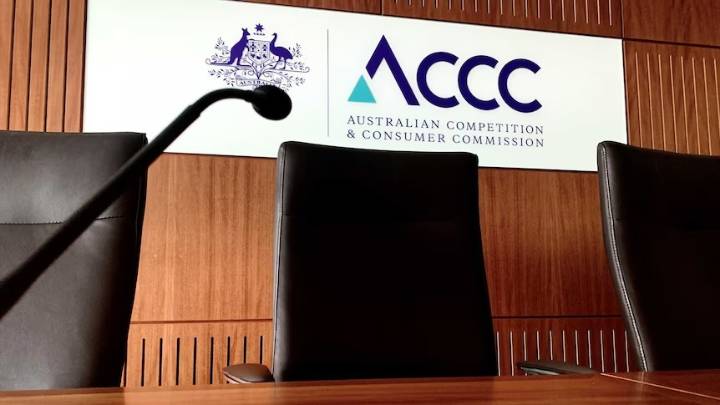ACCC Drags JustAnswer to Court over Alleged Misleading Pricing and Fake Govt Links