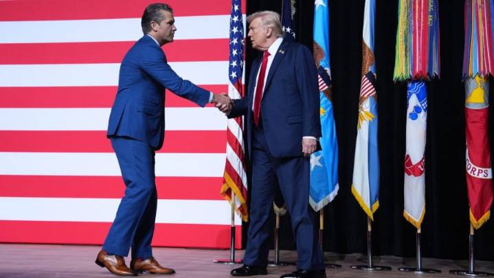 Trump, a favorite of right-wing conspiracy kooks, stokes left