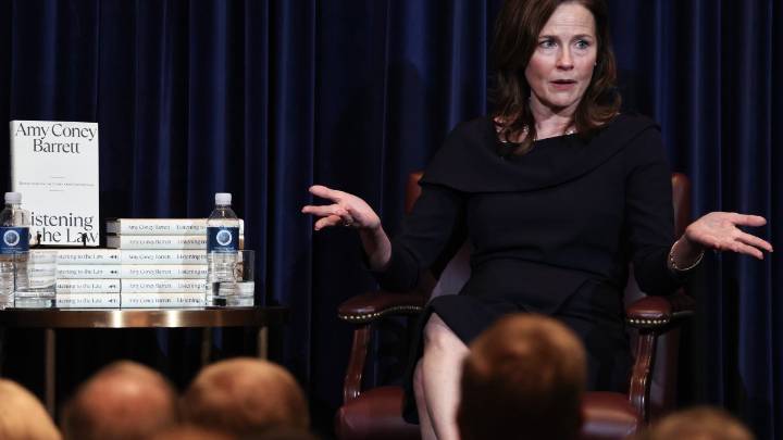 Supreme Court Justice Amy Coney Barrett visits Yorba Linda, met with protesters