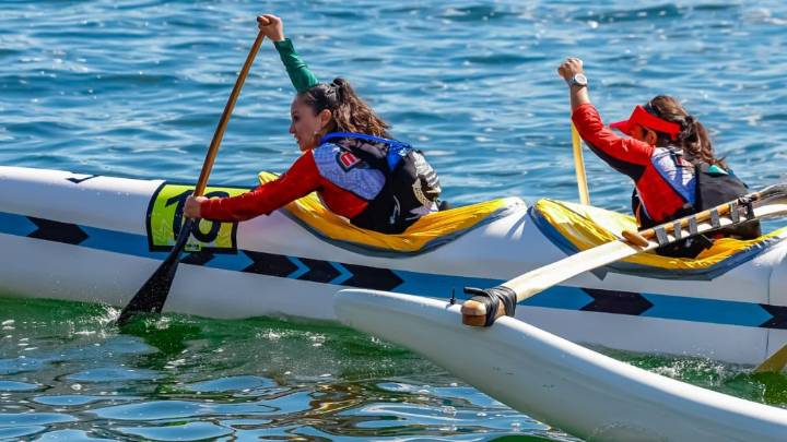 La campeona Oriana Moya impulsa el remo tradicional en Cancún