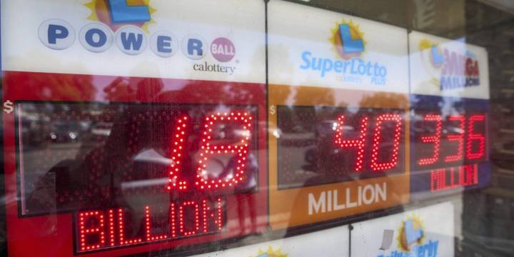 Powerball winners in Texas and Missouri will split $1.8 billion