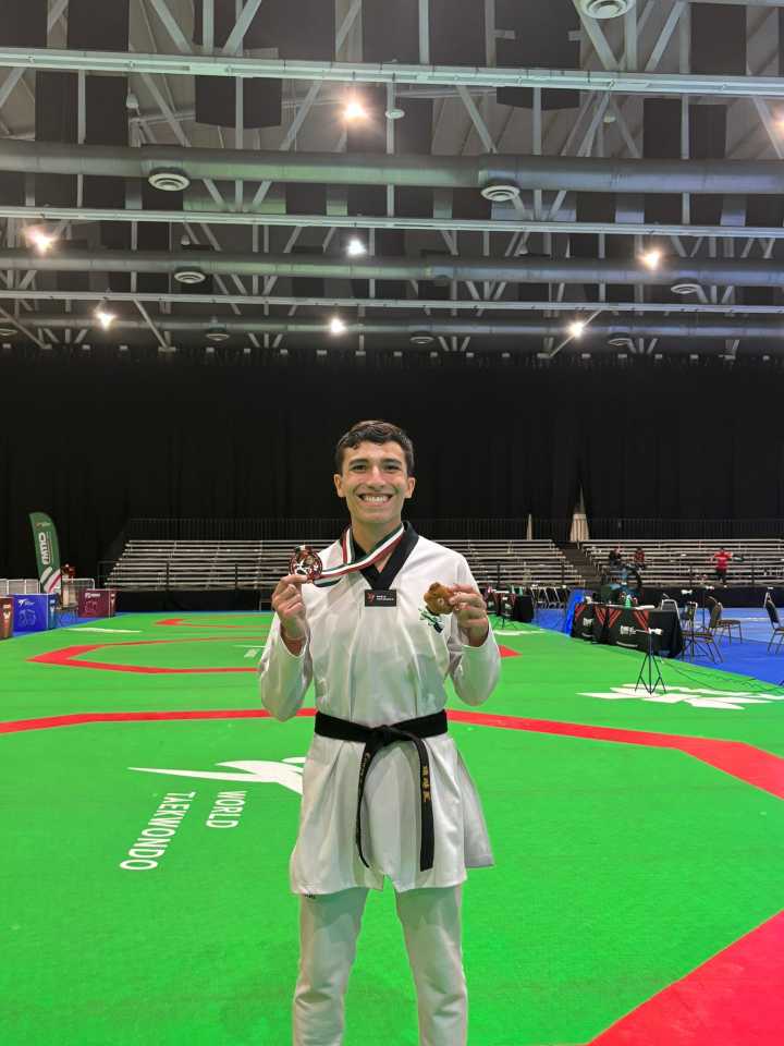 Taekwondoin de la UASLP obtiene medalla de bronce