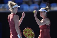 Dabrowski, Routliffe rally past Babos, Stefani to advance to U.S. Open semifinals