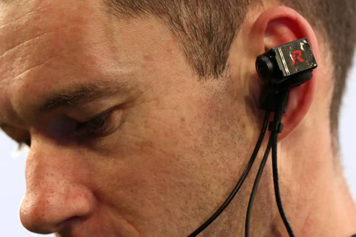 Tecnología en el fútbol: 'Refcam', la microcámara que portará el árbitro principal