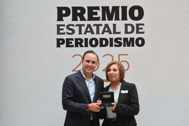 Recibe Susana Cepeda Islas, columnista de El Heraldo de Saltillo, Premio Estatal de Periodismo