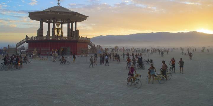 Del desierto a las aulas: lo que Burning Man puede enseñar a la educación