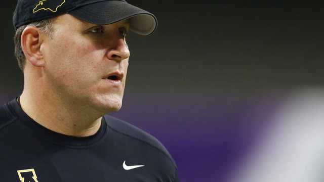UCF offensive line coach Shawn Clark dead at 50