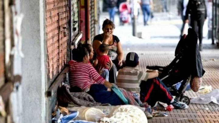 Una familia tipo necesitó 4 salarios mínimos para no estar bajo la línea de pobreza