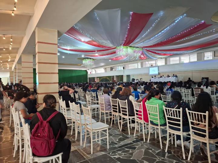 Entre reclamos, asamblea del SUTISSSTEP cuestiona alza salarial y plaza asignada a esposa de líder sindical