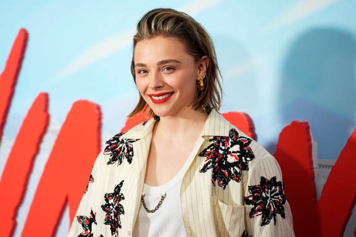 Chloë Grace Moretz se casó con la modelo Kate Harrison después de siete años