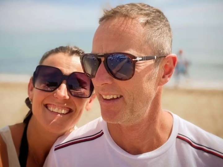 Viajaban en moto por el mundo cuando fueron detenidos en Irán: los acusaron de espionaje