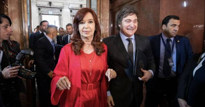Prometía enterrarlo, pero lo revivió: Javier Milei y el regreso del kirchnerismo