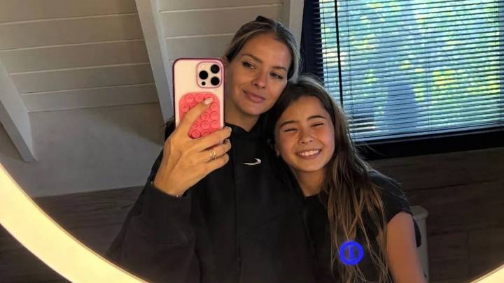 ¿Todo mal? La China Suárez se volvió a Turquía sin Magnolia ni Amancio: las fotos con Rufina
