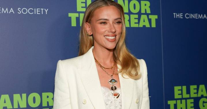 Scarlett Johansson Stuns in White Suit Look & Fans Can't Get Enough